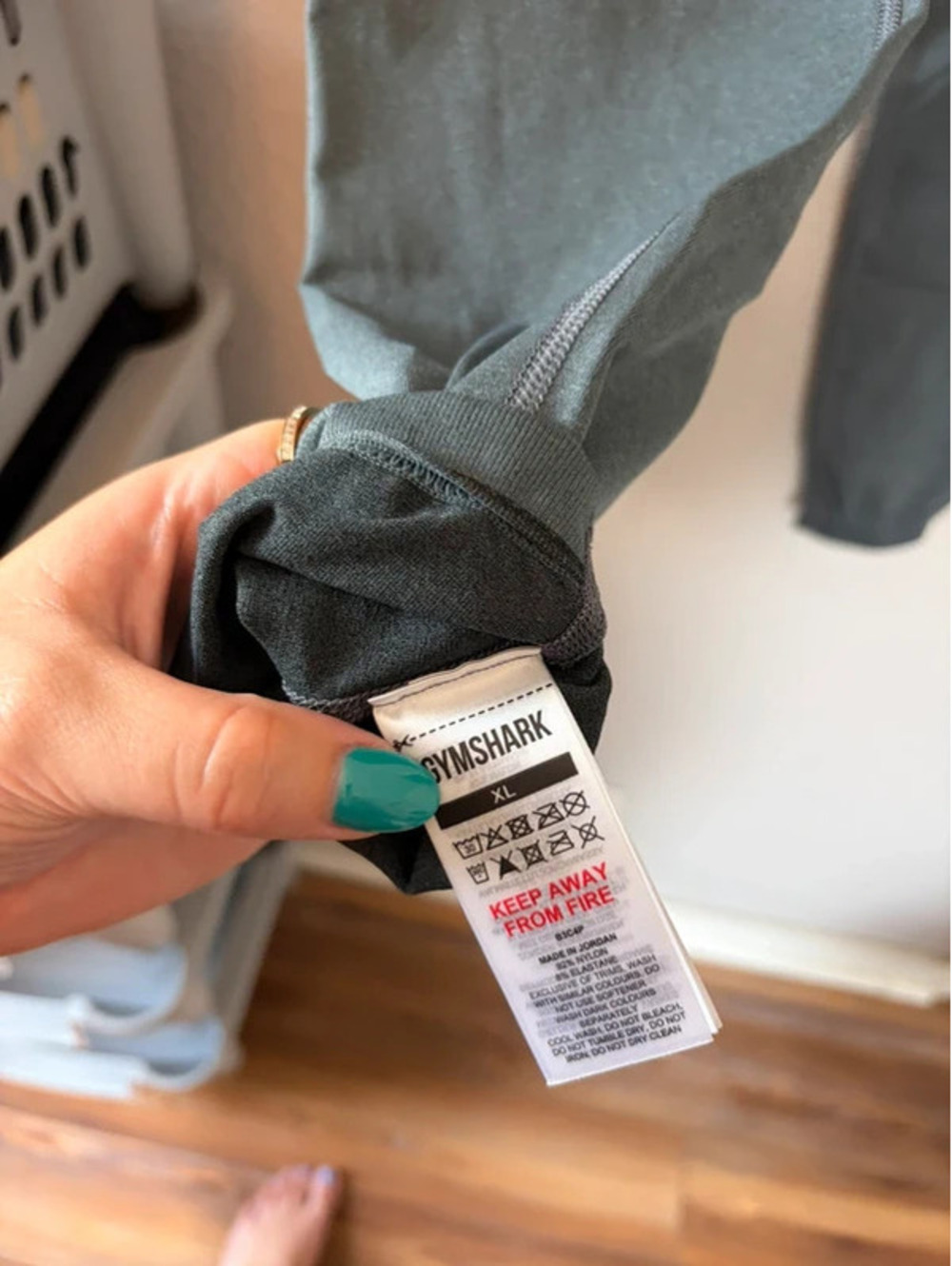 Gymshark grey vital seamless scrunch leggings size XL. Like new - Picture 2 of 4